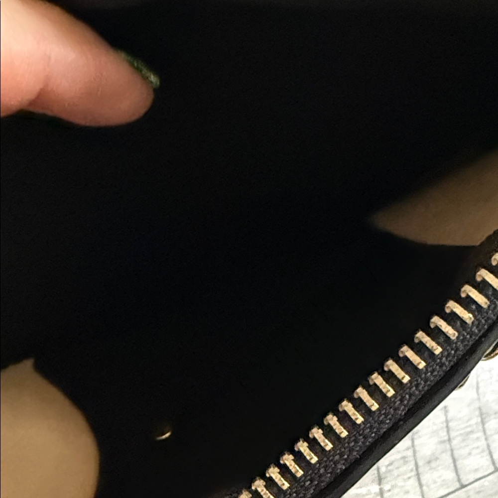Black and Gold Champagne bottle Women's Bag - Picture 9 of 11